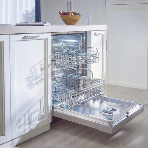 Midea 24" Front Control Dishwasher, 52 dBA, Hybrid Tub - Stainless - MDF24P1BST